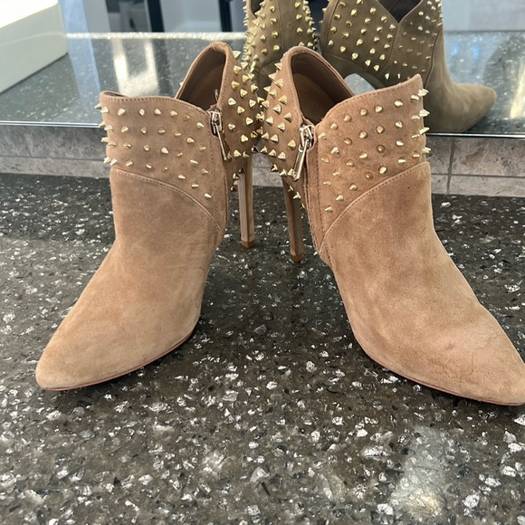 Sam Edelman Suede studded ankle Boot - Picture 1 of 4